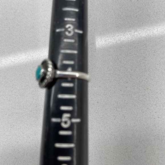 Vintage Sterling Silver Turquoise Ring-Size 4 - Picture 6 of 6